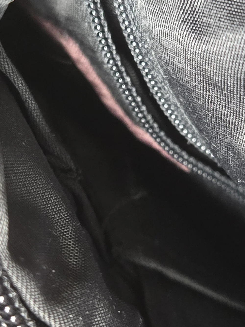 The Sak sak black
